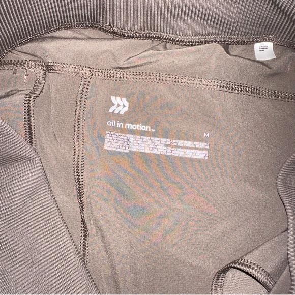 Women’s All in Motion Cargo Jogger Pants - Picture 4 of 4